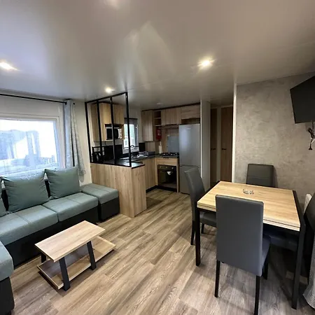 Mh295 3chambres Et 1 Salle De Bain De 40m2 Dans 4 Etoiles